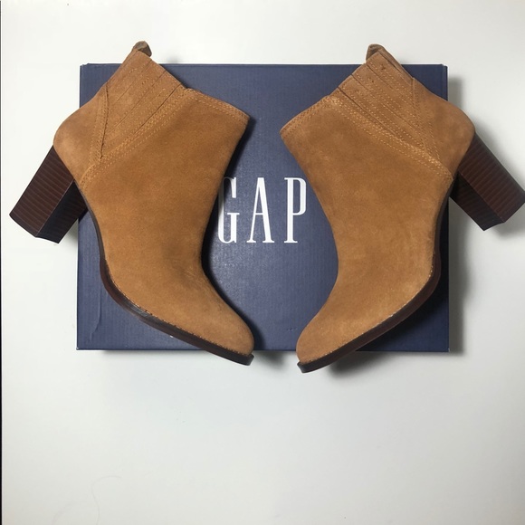 GAP Shoes - NWT Gap Booties